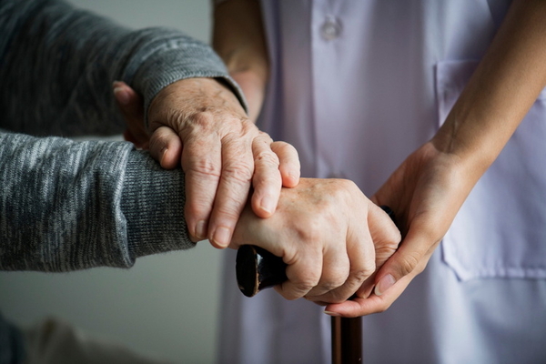 Personenvertretung > Wie können nicht mehr geschäfts-/entscheidungsfähige Personen unterstützt werden?